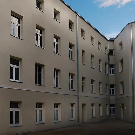 Revolution Aparts - Centrum Lodzi Апартаменты Лодзь
