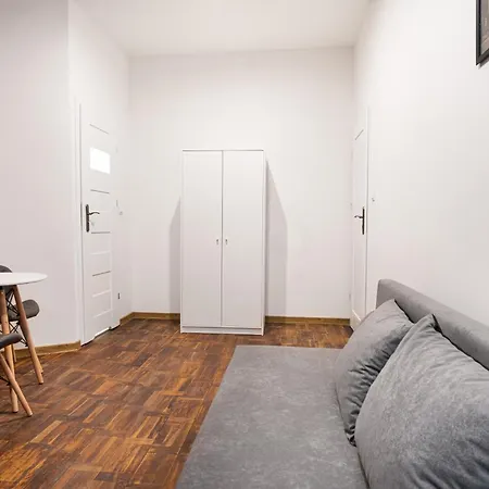 Revolution Aparts - Centrum Lodzi