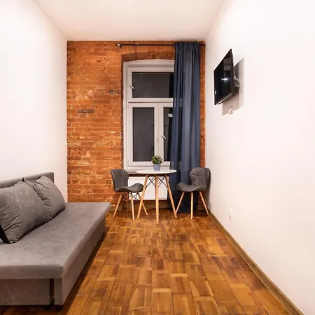 Revolution Aparts - Centrum Lodzi Apartmán *