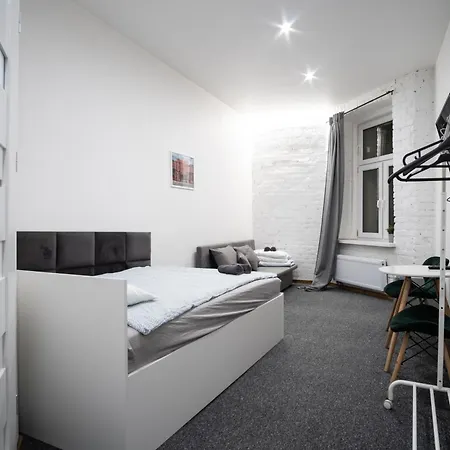 Revolution Aparts - Centrum Lodzi