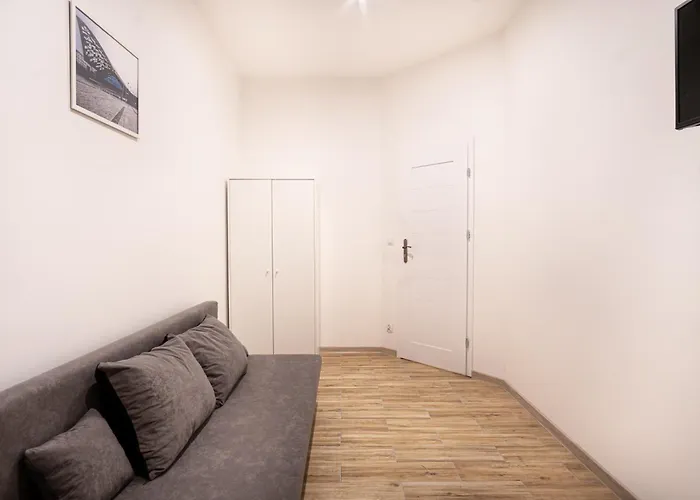 Revolution Aparts - Centrum Lodzi *