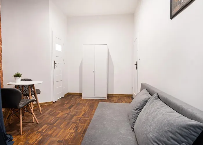 Revolution Aparts - Centrum Lodzi