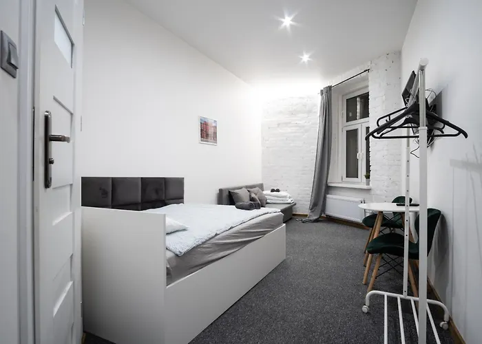 Revolution Aparts - Centrum Lodzi